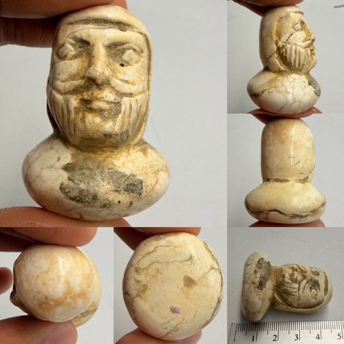 Statua faccia testa in - re,